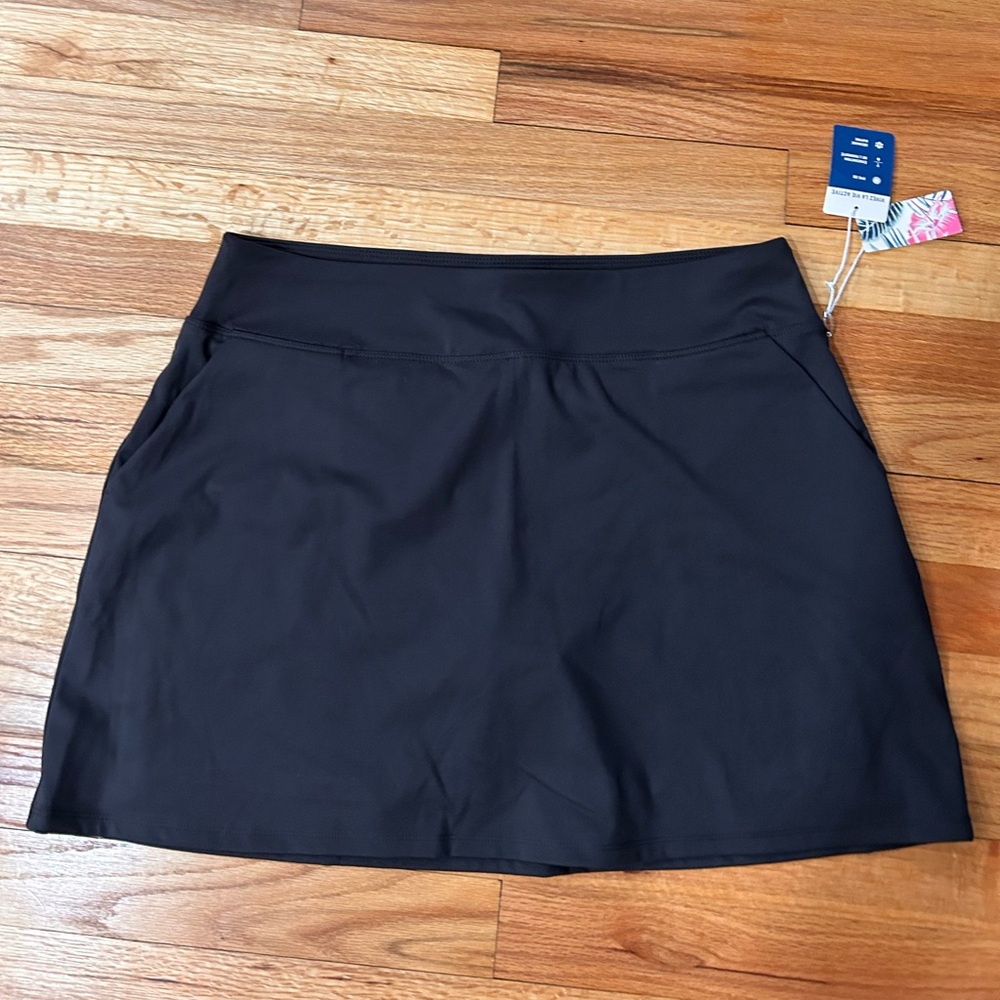 Final sale- nwt- Tommy Bahama active skort black size L